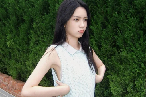 炸裂！司晓迪凌晨甩黑色吊带美照评论区从吃瓜到吐槽吵翻了天