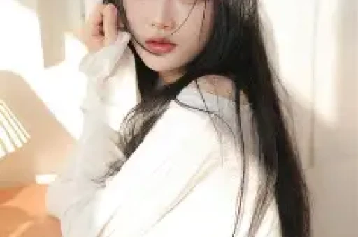 揭秘新潮吃瓜文化：与美女瓜友一起畅聊娱乐圈的八卦新天地